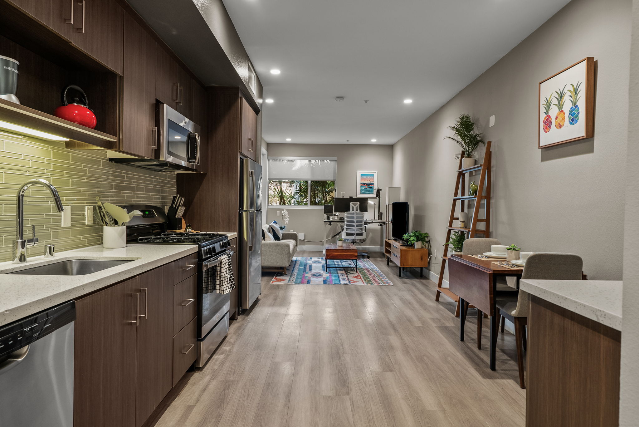 WeHo 1 BR w/ Work Setup
